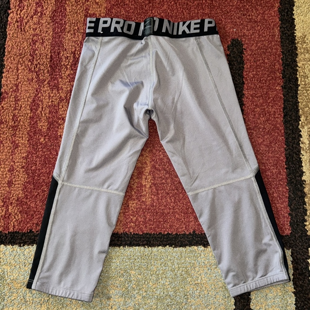 Youth Nike Pro‎ HBR 3/4 Compression Leggings - Picture 3 of 4